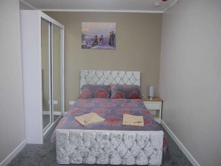 Mermaid Holiday Flats - Bed and Breakfast Blackpool