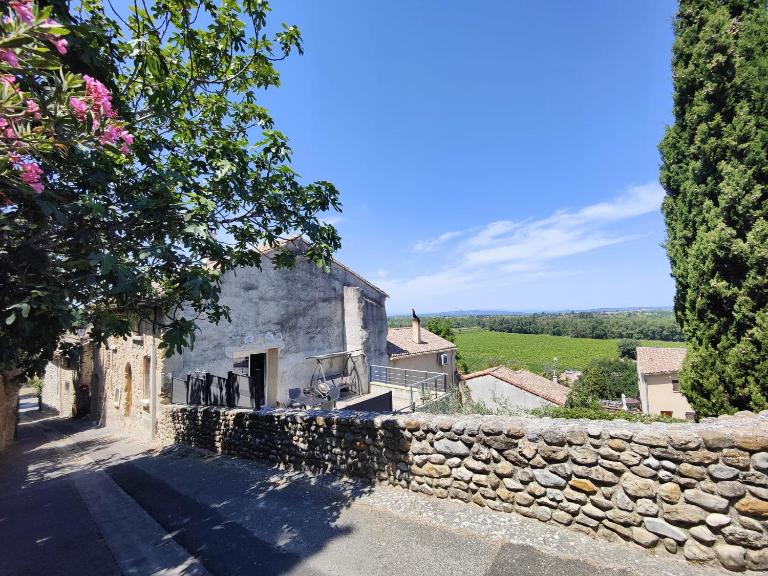 Maison de village en Provence avec terrasse de 33m2 - B&B Saint-Roman-de-Malegarde