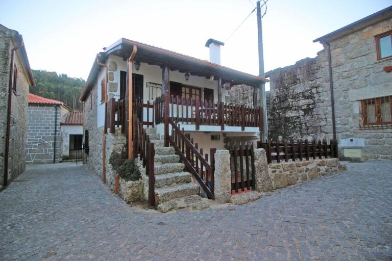 Casa das Marias by Gerês Casas - Chambres d'hôtes Geres