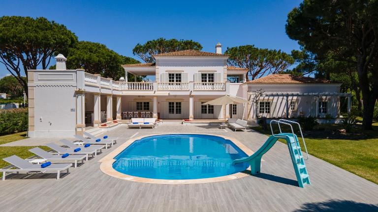 Portuguese mansion close to marina, golf and beach. - B&B Vilamoura