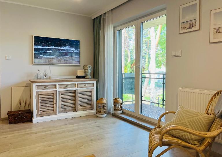 Apartament by Karol - Ferienwohnung Miedzywodzie