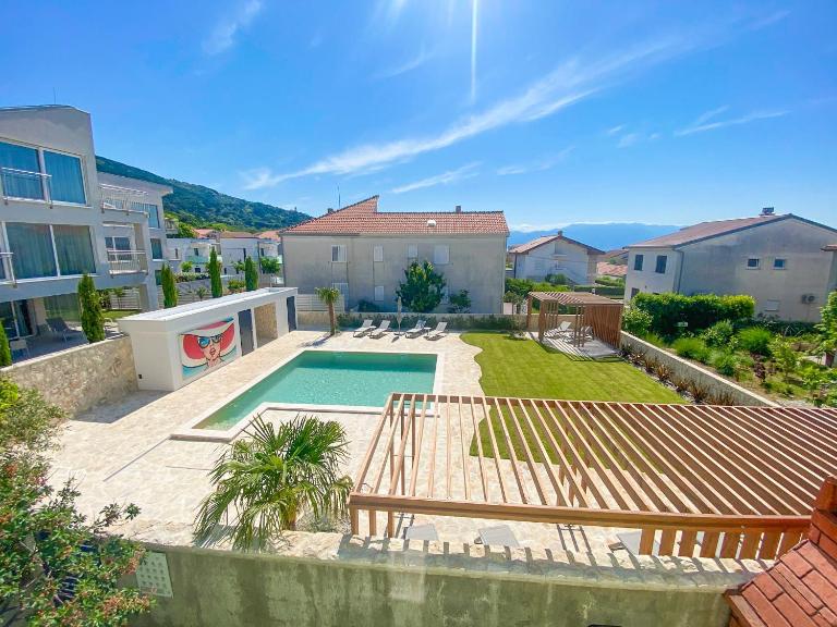 Apartment Baska, exklusive Apartments mit Poolarea in Baska, Krk - Kroatien - Chambres d'hôtes Baška