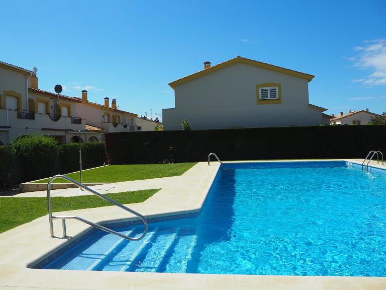 Casa en l'Estartit, piscina, jardín comunitario - B&B l'Estartit