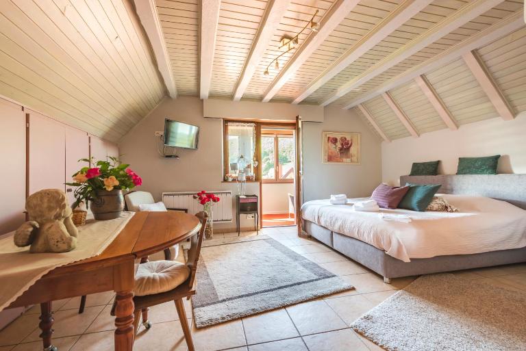 Chambre du Vigneron - Domaine Léon BLEESZ - B&B Reichsfeld