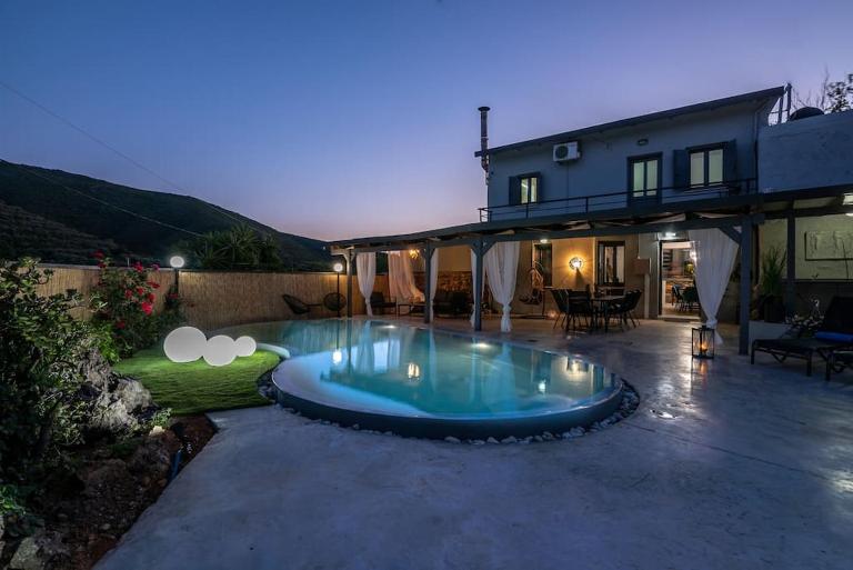 Casa Del Miele, private pool, BBQ, mountain view. - B&B Alikianós