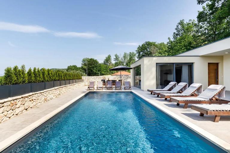 Villa Noel Međugorje - Luxury Holiday Home with Pool - B&B Medjugorie