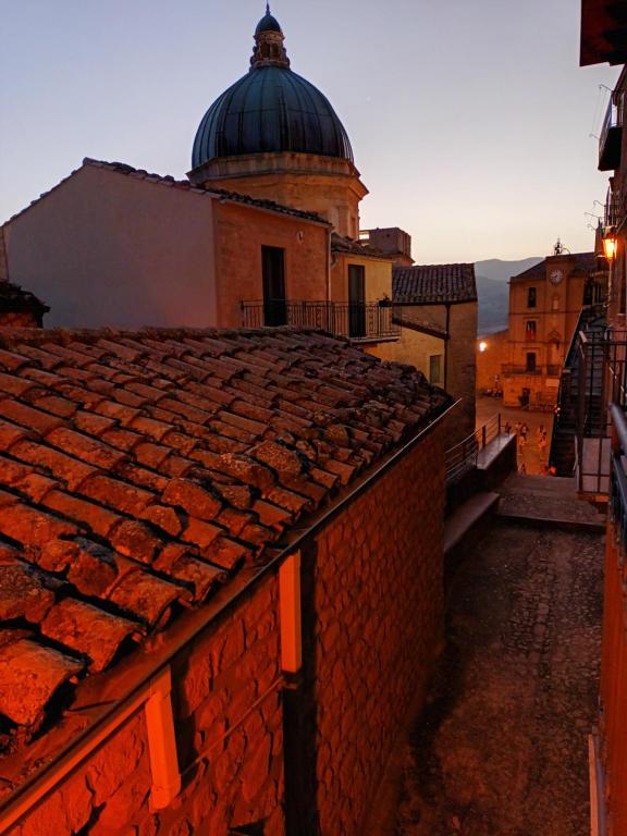 Il vicolo dei tetti - B&B Gangi