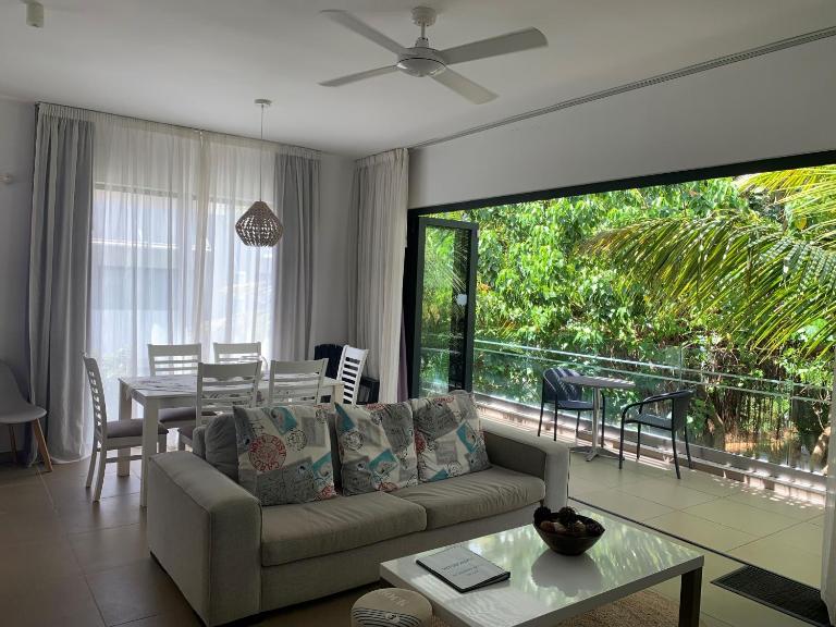 Azuri Apartment 8 - B&B Roches Noire