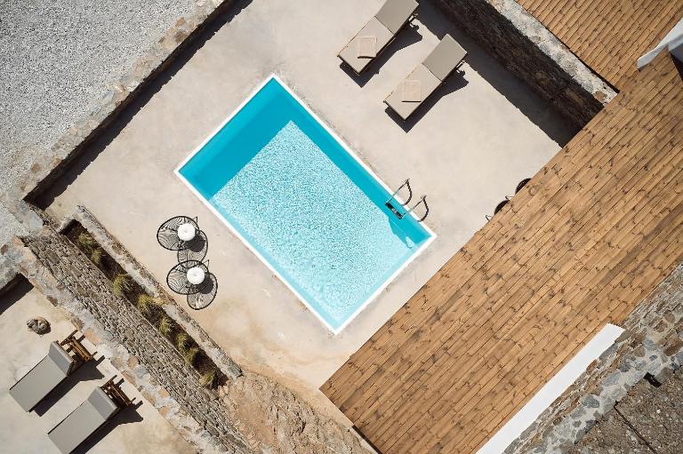 Niva Pool Suites - B&B Dryopída