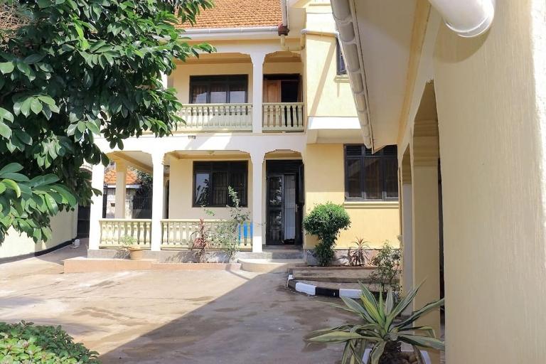 Prax suits - B&B Kampala