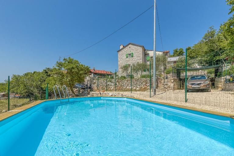 Villa Ana with jacuzzi & swimming pool - Bed and Breakfast Cres (stad)