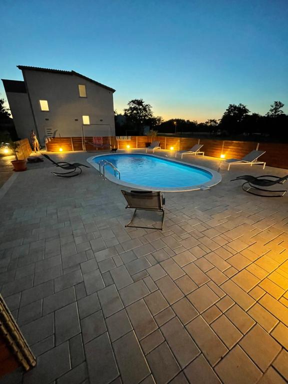 Holiday home “MARKO” with heated pool! - B&B Nin
