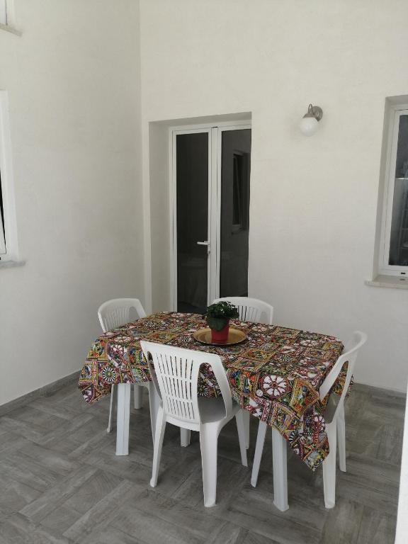 SANTA GENOVEFFA room - Ferienwohnung Trapani