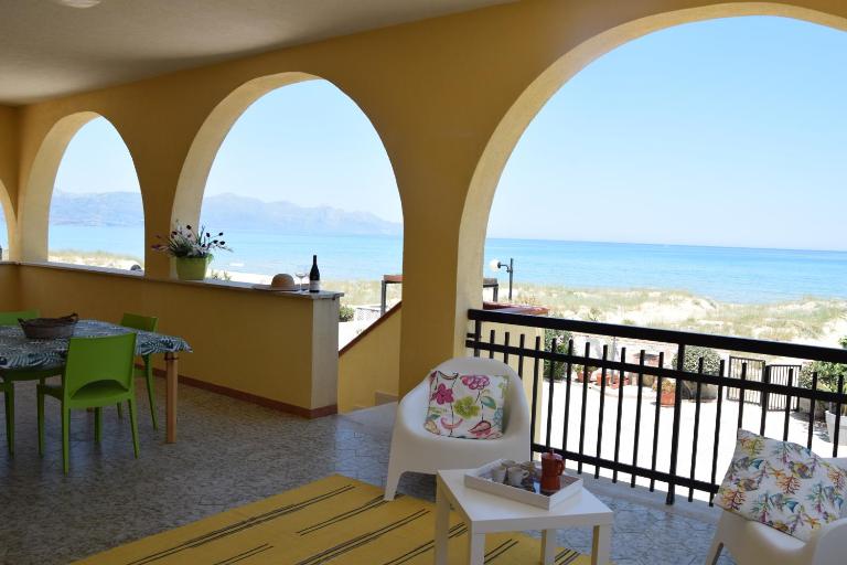 Maresole apartments - direttamente sul mare - B&B Alcamo Marina