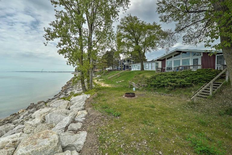 Lakefront Cottage Near Wineries + State Parks! - B&B Mears