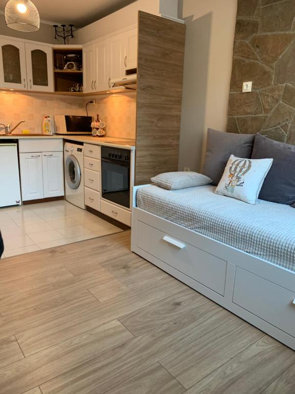 Анси - B&B Pomorie