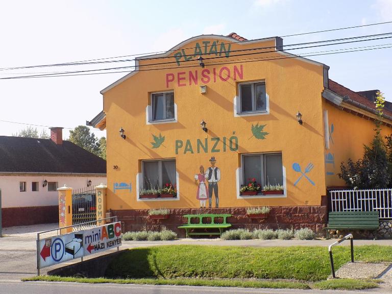 Platán Panzió - B&B Nyúl