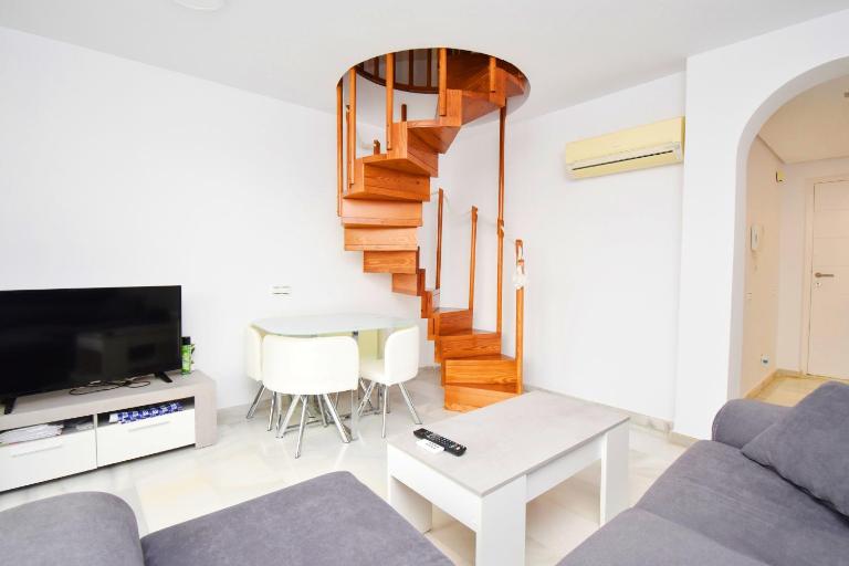 Expoholidays - Duplex vistas al Puerto deportivo Almerimar - B&B Almerimar