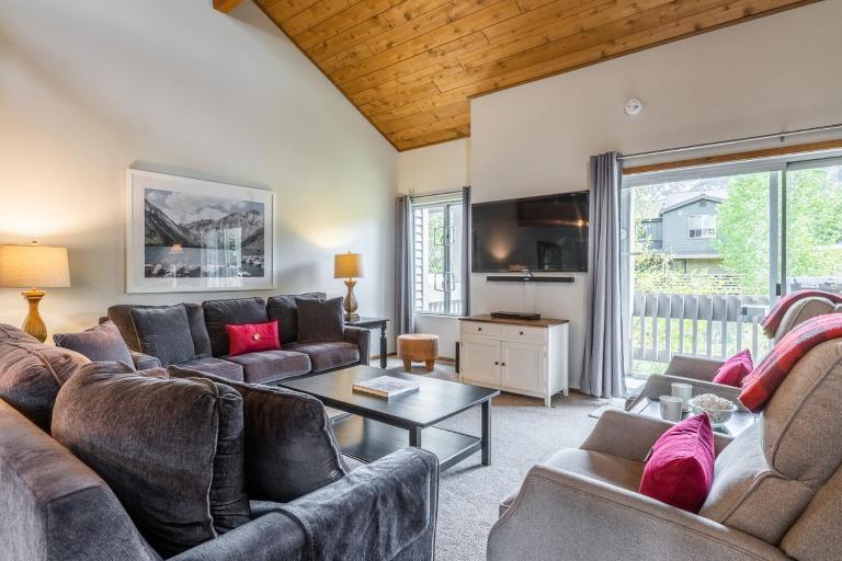 Snowcreek IV 549 - B&B Mammoth Lakes