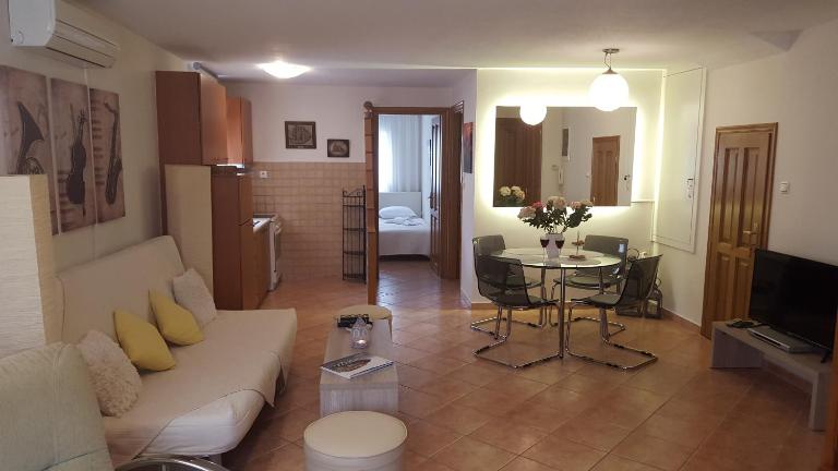 ELIA COZY HOUSE - Ferienwohnung Palaió Tsiflíki