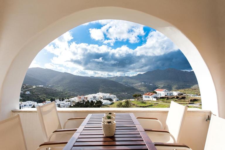 Pirgos Suites - Ferienwohnung Pýrgos
