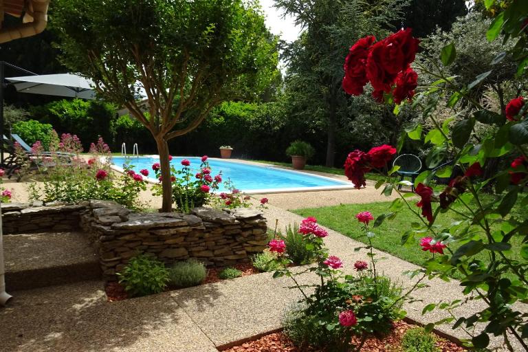 The Blue Tit - private swimming pool - B&B L'Isle-sur-la-Sorgue