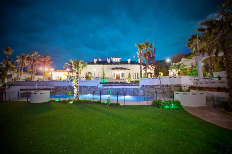 Country house Cortijo de la fuente - B&B La Bobadilla