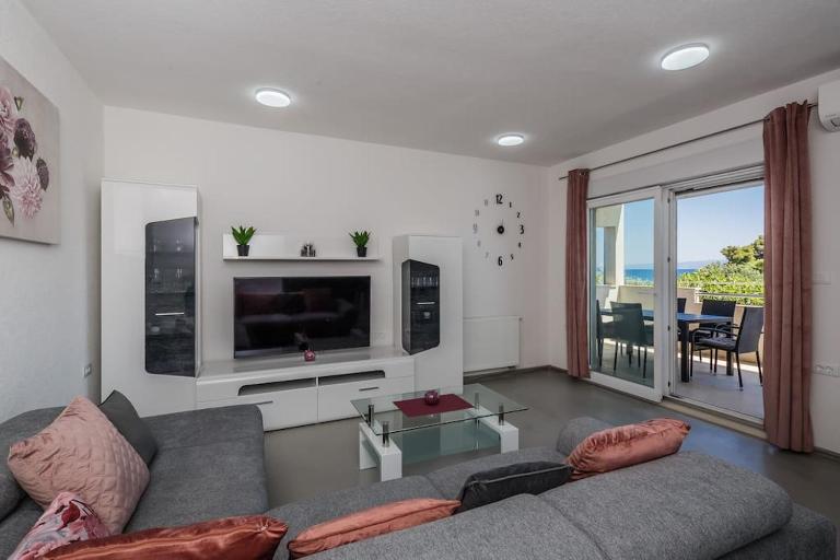 Beach apartment Anđela A2 - Bed and Breakfast Kutleše