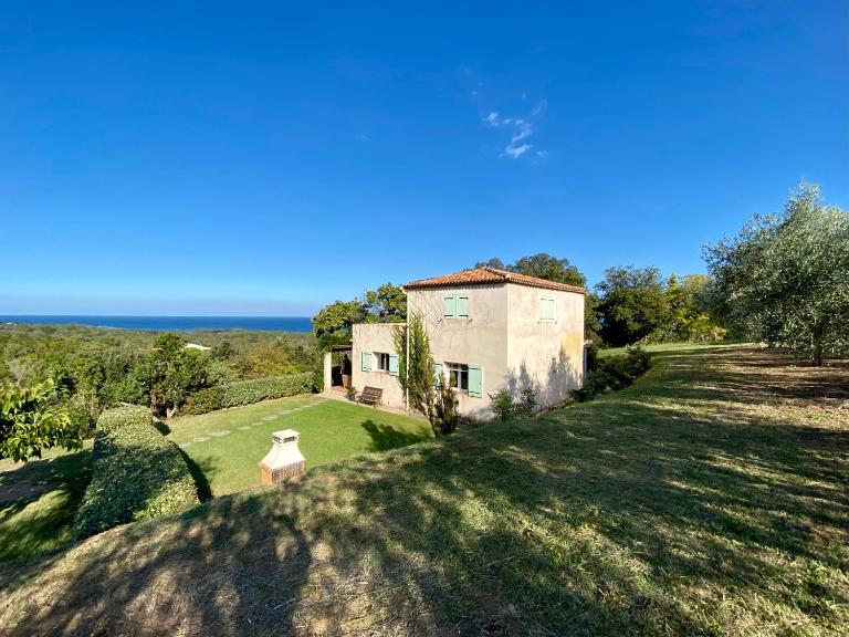 Domaine Punta della Guardia villa vue mer dans nature protégée, plage à 1,5 km - Ferienwohnung Cervione