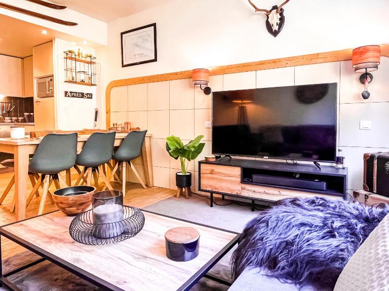 Large 2-Bedroom Apartment, Centre of Flaine Foret - B&B Flaine