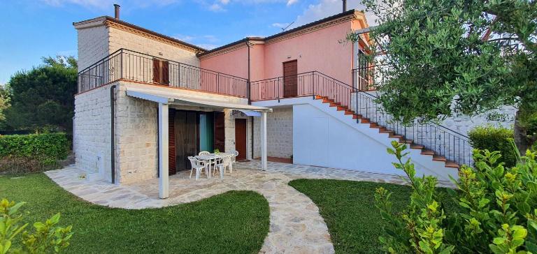 Villa Eden Numana - in favoloso Resort vicino al mare - Bed and Breakfast Marcelli