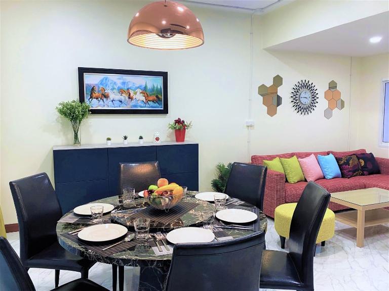 At FOUR-6 Bed, CITY CENTER, Nana BTS, MBK, Central World, Siam - B&B Bangkok