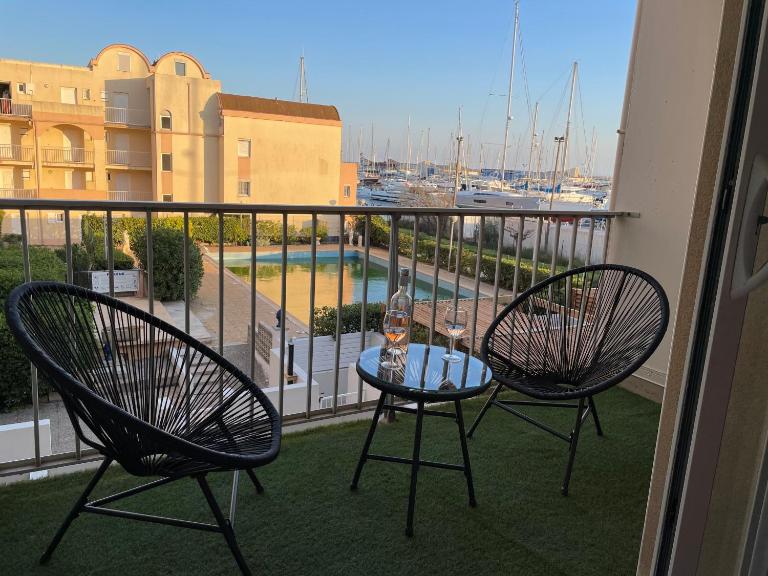 T3 Expo Sud-Est - Parking - Piscine - Clim - Wifi - B&B Gruissan