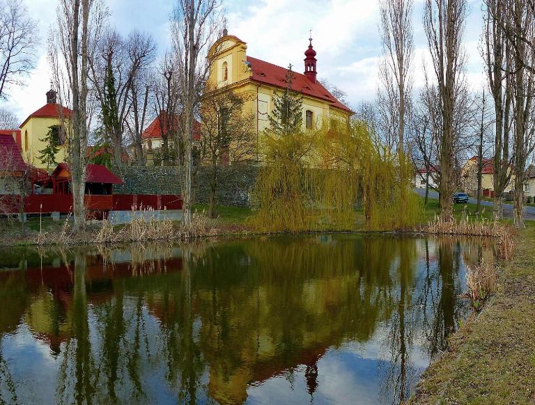 Chalupa u dědy - Bed and Breakfast Dlažkovice