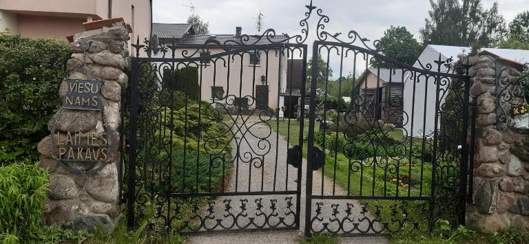 viesu nams "Laimes pakavs" - Chambres d'hôtes Straupe