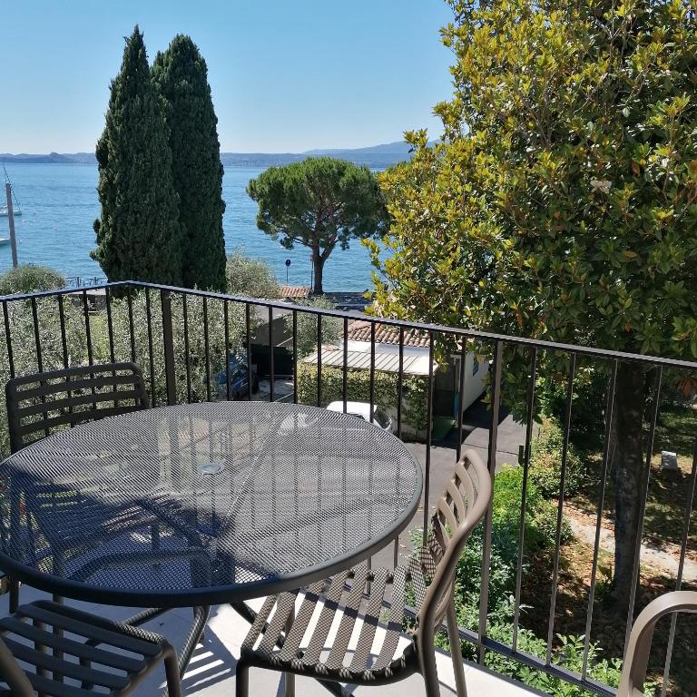 New Marina Apartments - B&B Torri del Benaco
