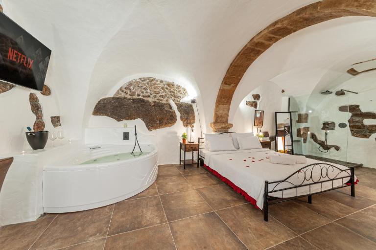 ROMANTIC LOFT WITH JACUZZI IN THE CASTLE - B&B Castelsardo