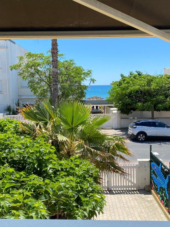 Appart 2ème ligne vue mer, 2 chambres, clim, internet, parking - Bed and Breakfast Palavas-les-Flots