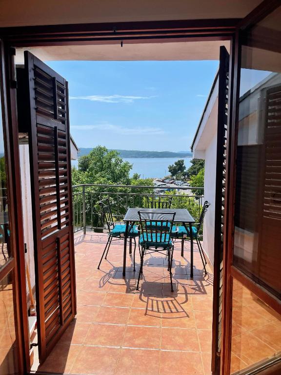 Apartment Zora in the center of Crikvenica - B&B Cirquenizza