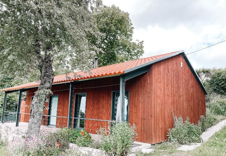 Oficina do Joe , Bungalow Gitte - Bed and Breakfast Outeiro