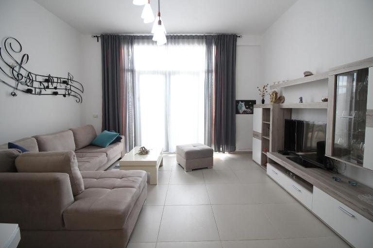 The Bay Apartments - Bed and Breakfast Sarandë
