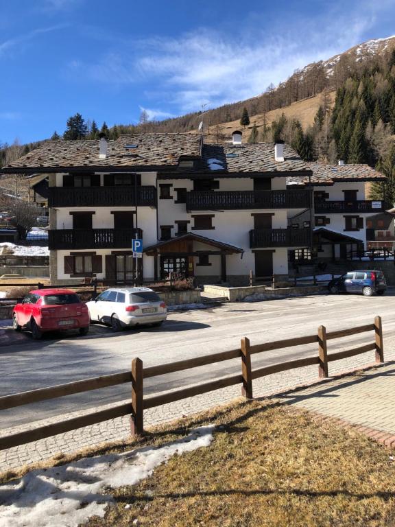 Accogliente appartamento in centro Champoluc - Chambres d'hôtes Champoluc-Champlan