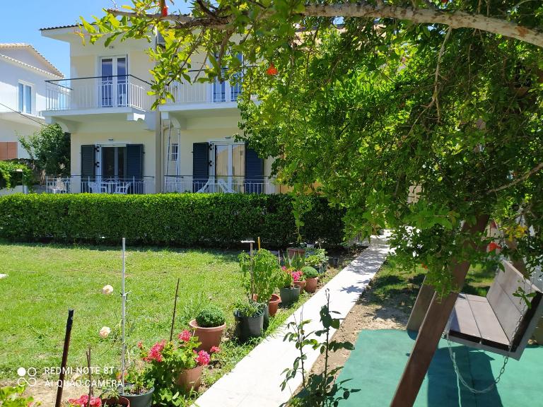 Elenas Garden - Chambres d'hôtes Kávos