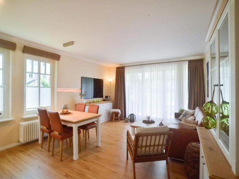 Dünenpark Binz - Komfortplus Ferienwohnung mit 1 Schlafzimmer und Terrasse im Erdgeschoss 016 - B&B Ostseebad Binz