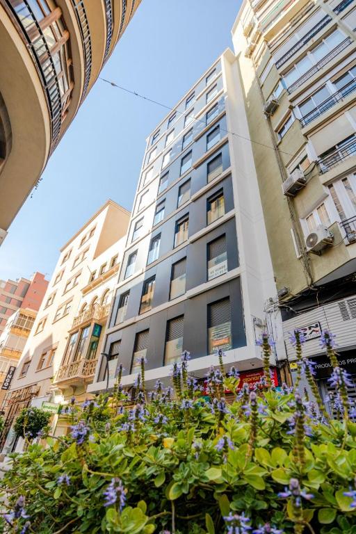 Expoholidays - Apartamentos Rueda Lopez - B&B Almería