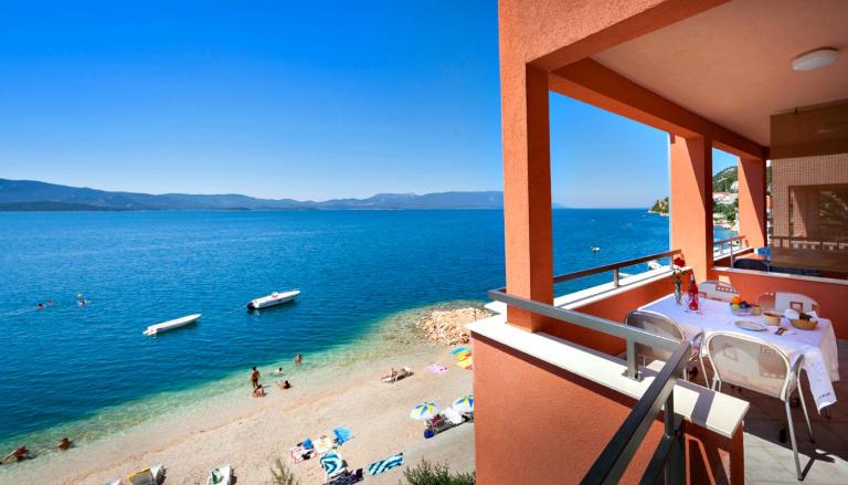 Apartments Villa Dorida - Chambres d'hôtes Komarna