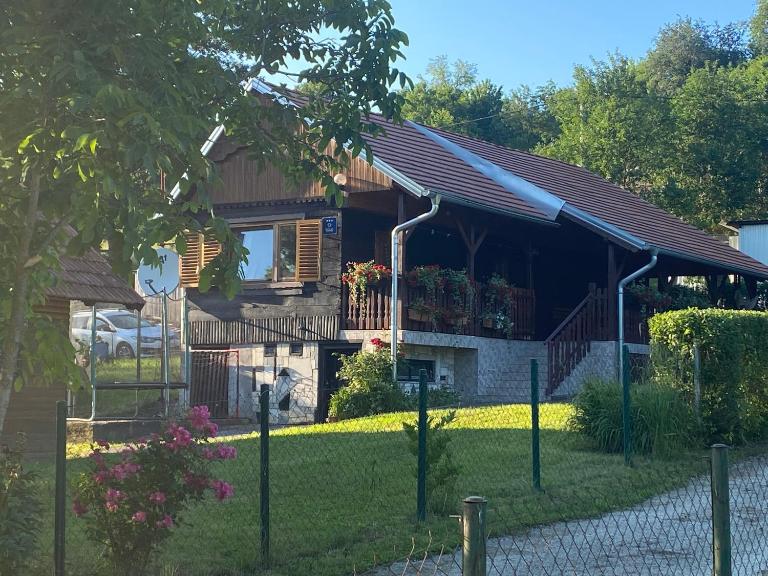 Kuca Oaza - B&B Ilovačak