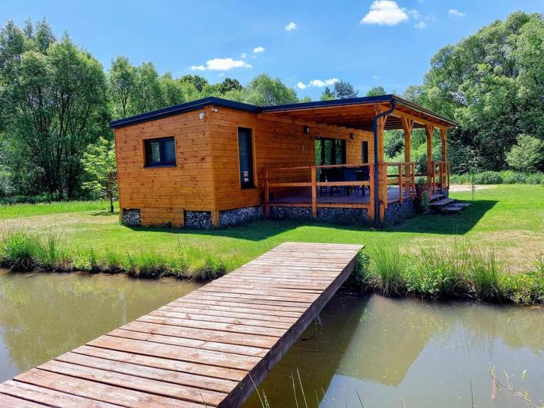 Dom na jazere - Ferienwohnung Pliešovce