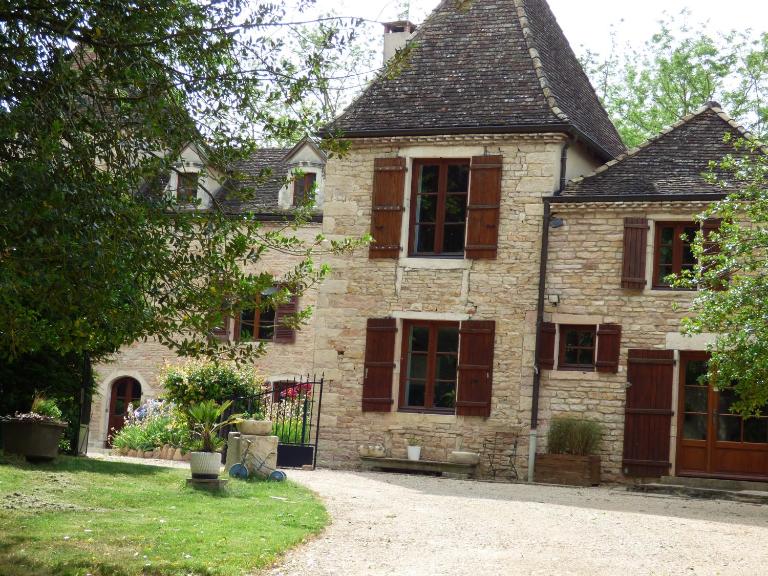 MAISON SYLVAIN - Chambres d'hôtes Tournus