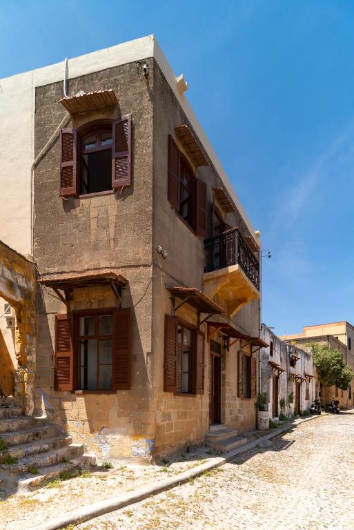 Traditional 3 bedroom house in the Old Town - B&B Rodas